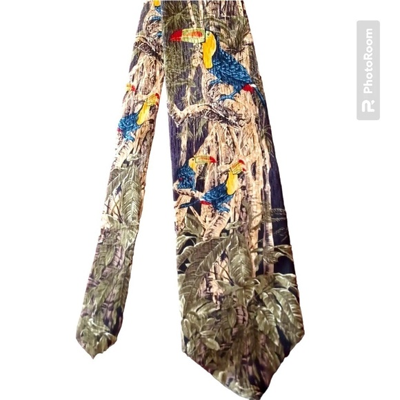 Endangered Species Toucan Los Colores De Chiapas Rod Frederick Novelty Tie - Picture 1 of 7